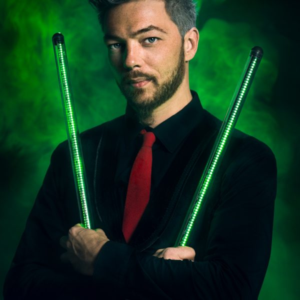 Le Monde de Félix - Spectacle de magie - spectacle de feu - jonglage lumineux - sculpture sur ballon - sculpture de ballon - Lyon Rhône-Alpes France